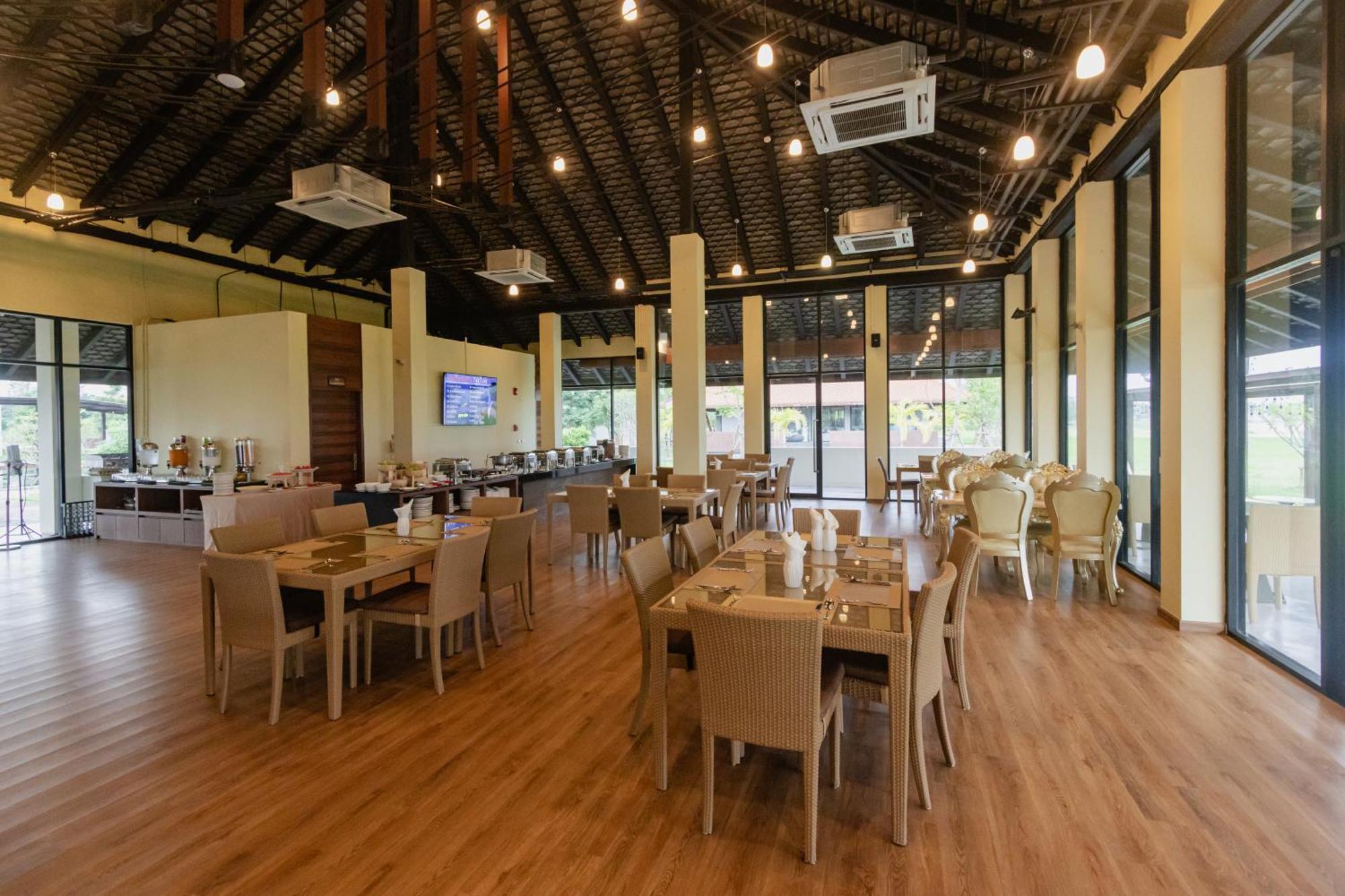 Sea Sun Hua Hin By Jc Kevin & 4* Хуа Хин